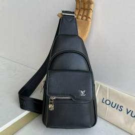 Picture of Louis Vuitton Mens Bags _SKUfw221783896fw